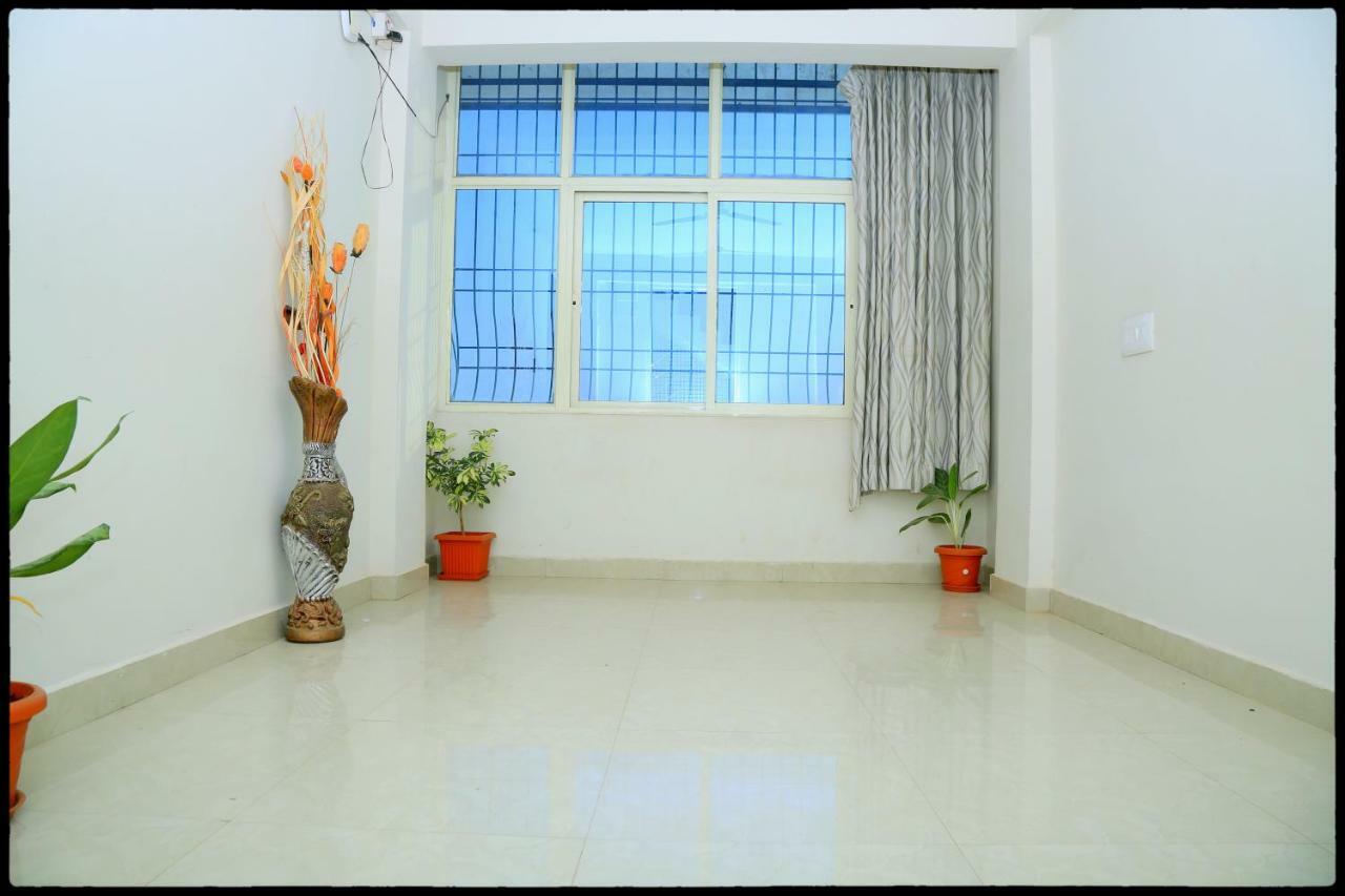 Orange Corner, Near Kempegowda Airport, Airport Pickup And Drop Available 24x7 Devanahalli